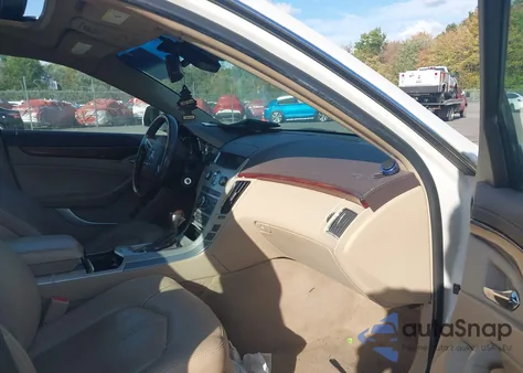 2013 Cadillac Cts Luxury z USA, uszkodzony, nr VIN 1G6DG5E57D0163994